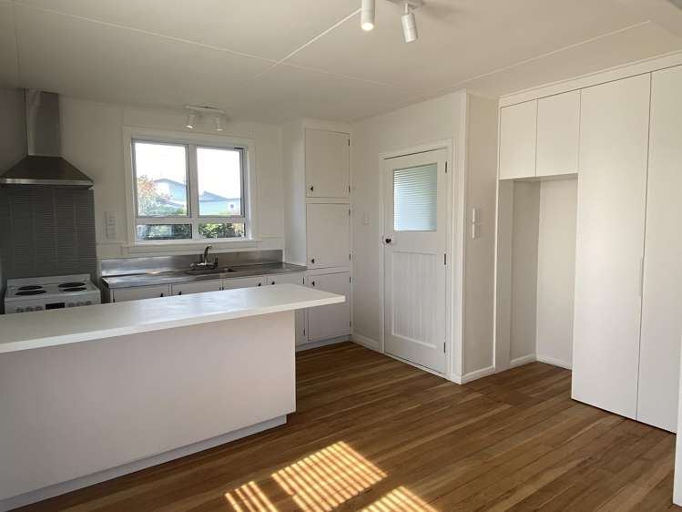 8 Barrett Place Carterton_3
