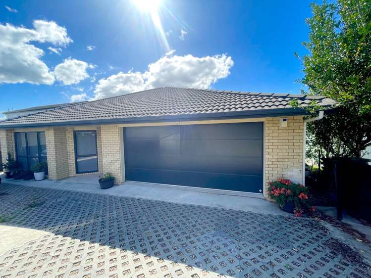 2/30 Kimber Hall Avenue Mt Roskill_1