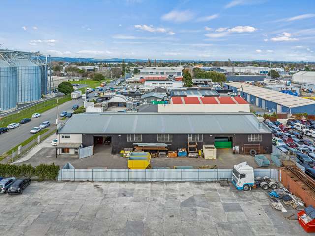 1,137sqm standalone factory warehouse