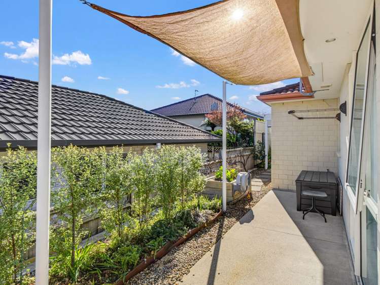 14 Muirfield Crescent Aongatete_21