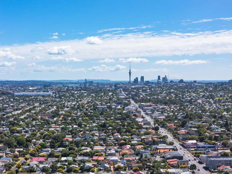 10 Louvain Avenue Mount Roskill_19