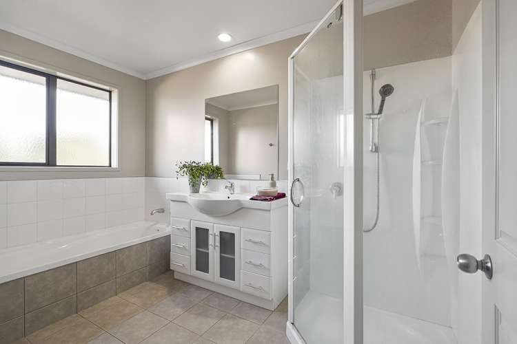 13 Bishopsworth Way Huntington_16