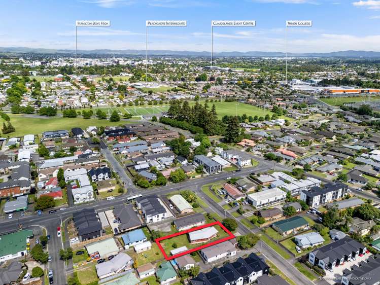 65 May Street Hamilton East_17