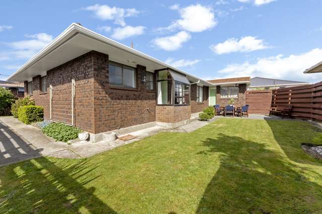 2/627 Fergusson Drive Trentham_1