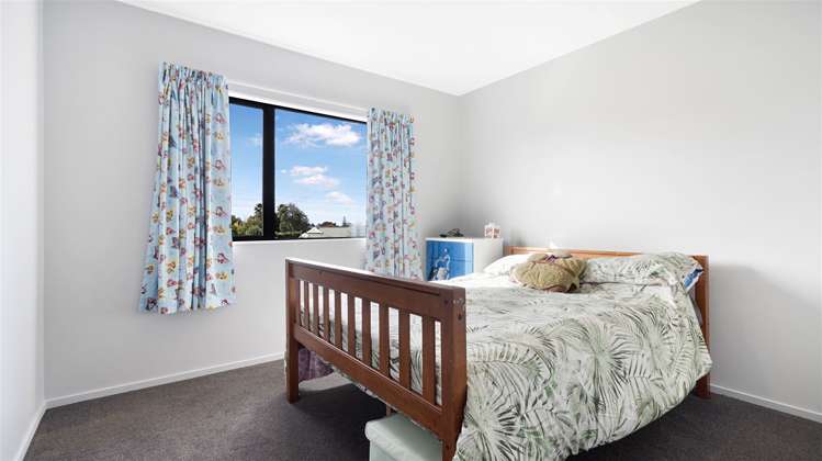 18a Charlenne Close Ranui_9