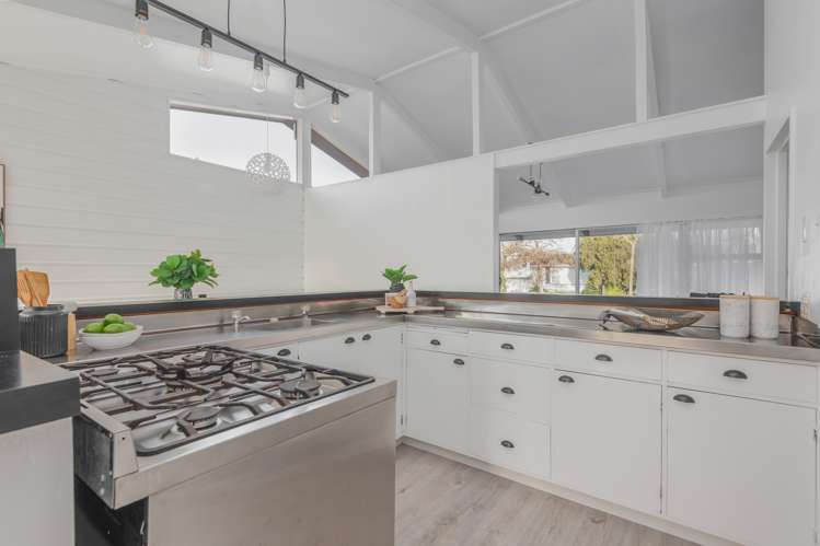 31 Lockhart Avenue Milson_8