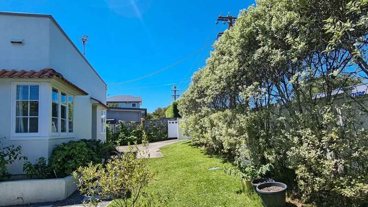 60 Old Lake Road Narrow Neck_37