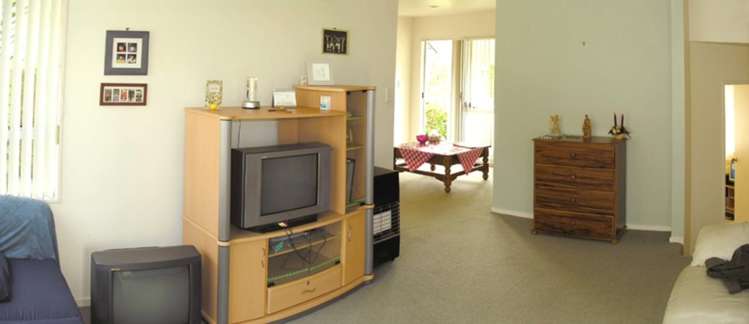 2/152 Sunset Road Unsworth Heights_1