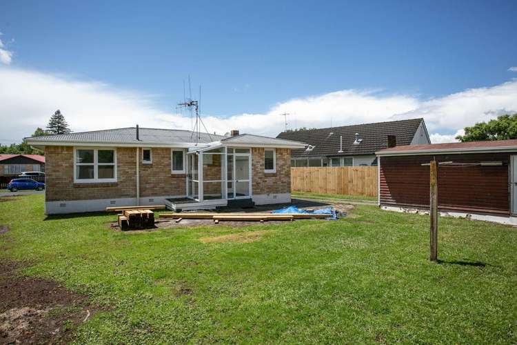 3 Defoe Avenue Hillcrest_17