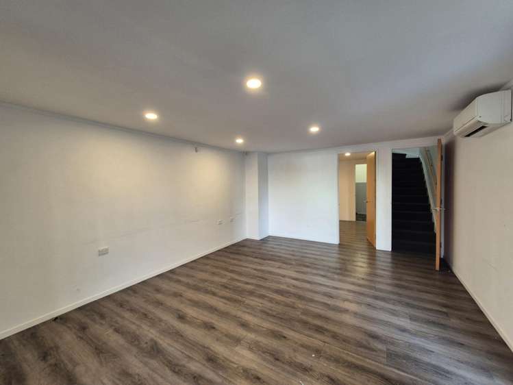 11 Binsted Road New Lynn_3
