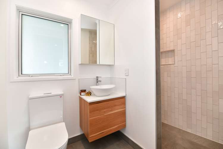 3/226 Centreway Road Orewa_9