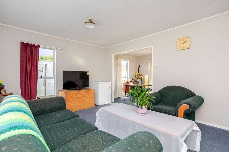 323 High Street Dannevirke_6