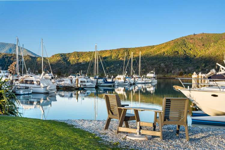 13b Beach Place Havelock_19