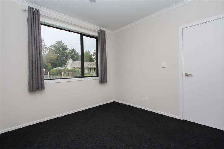 2/8A Rutherford Street 1053_13