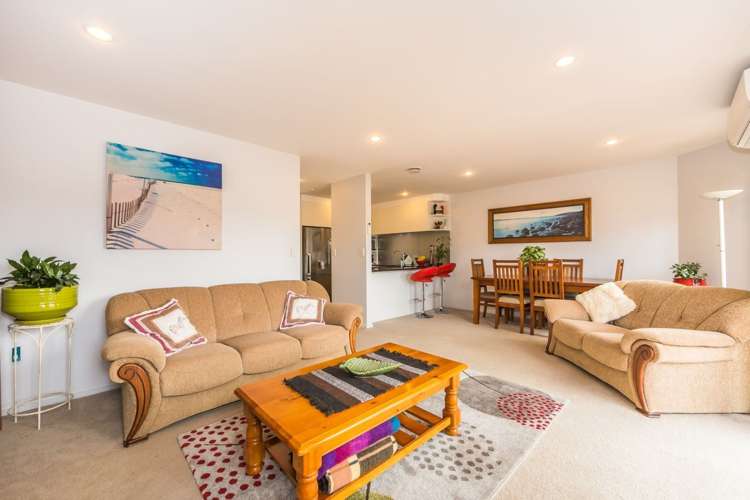 6/14 Fields Parade Oteha_6