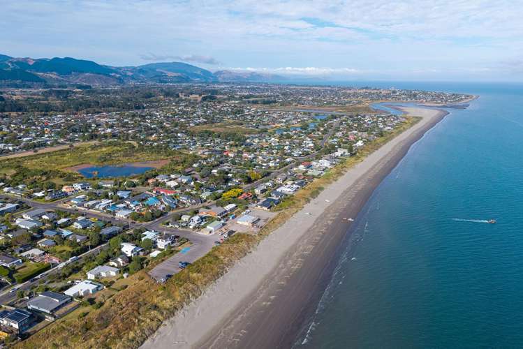 1 Waimea Road Waikanae Beach_17