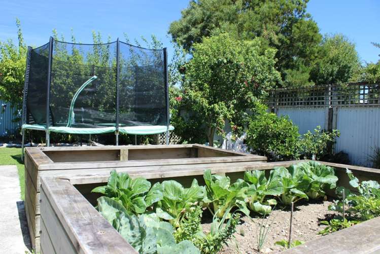 32 Richmond Road Carterton_14