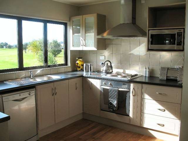 103 The Fairway Matarangi_2