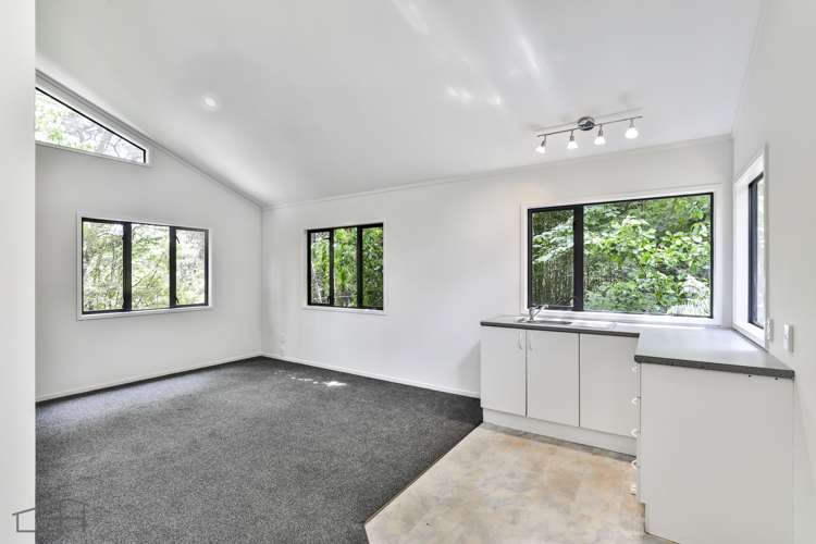 73 Woodfern Crescent Titirangi_23