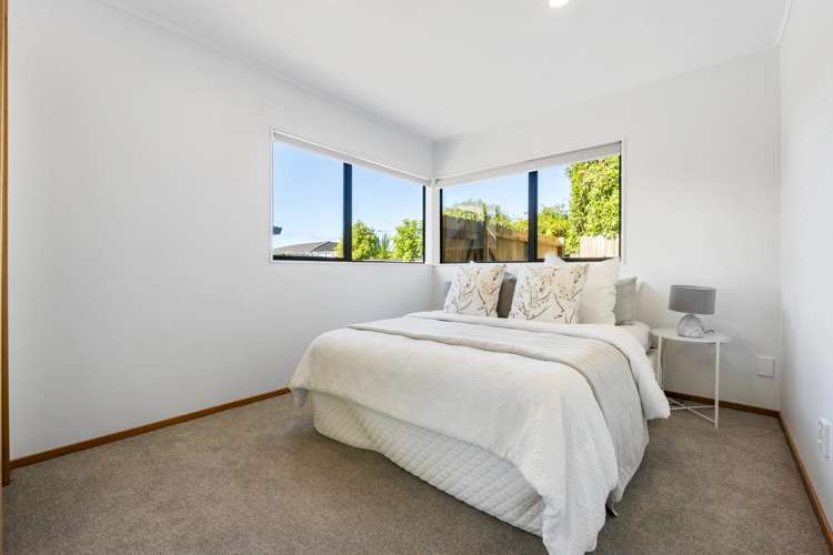 2/14 Raleigh Road Northcote_15
