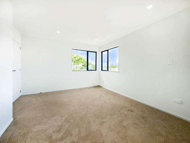 Lot 1/44 Beaumonts Way Manurewa_5