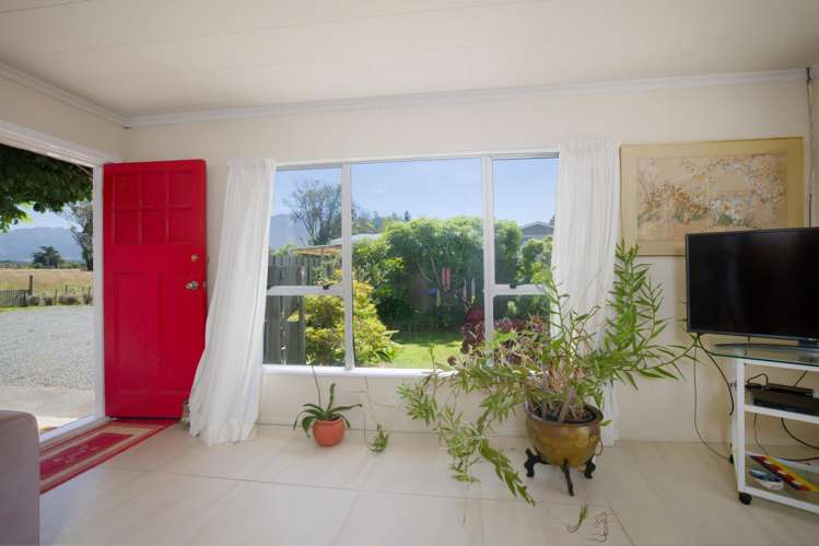 151 & 151a Beach Road Kaikoura_27