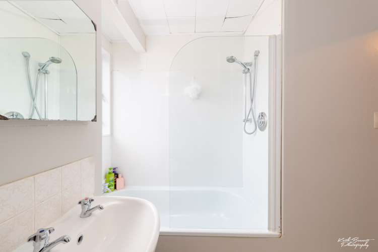 8j Montgomery Crescent Clouston Park_9