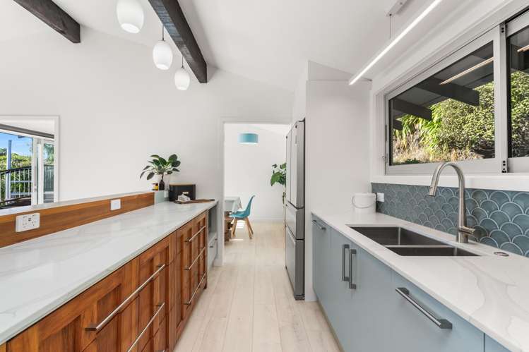 53 Soleares Avenue_3