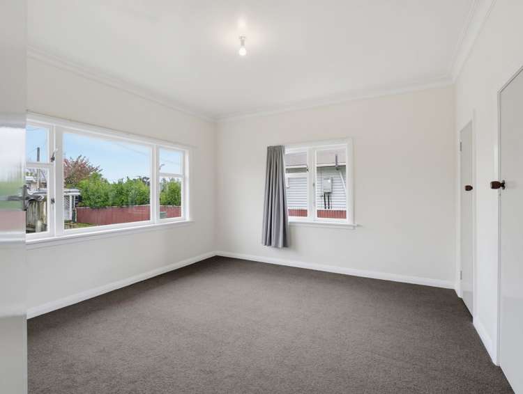 595 Queen Street East Levin_8