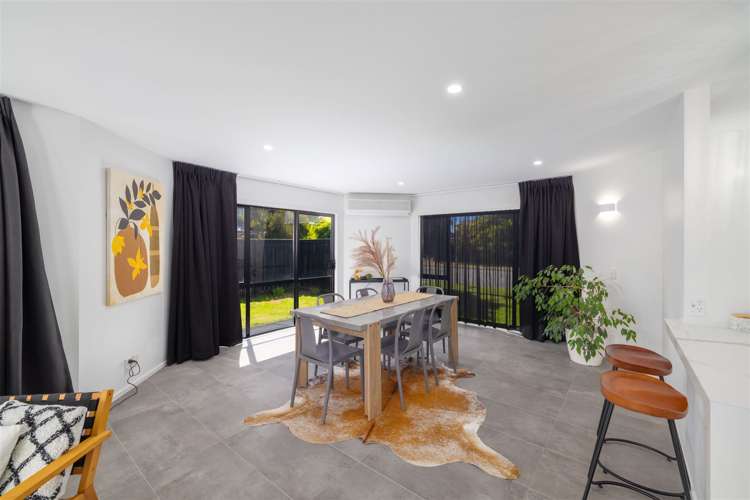 11 Travis Country Drive Burwood_8