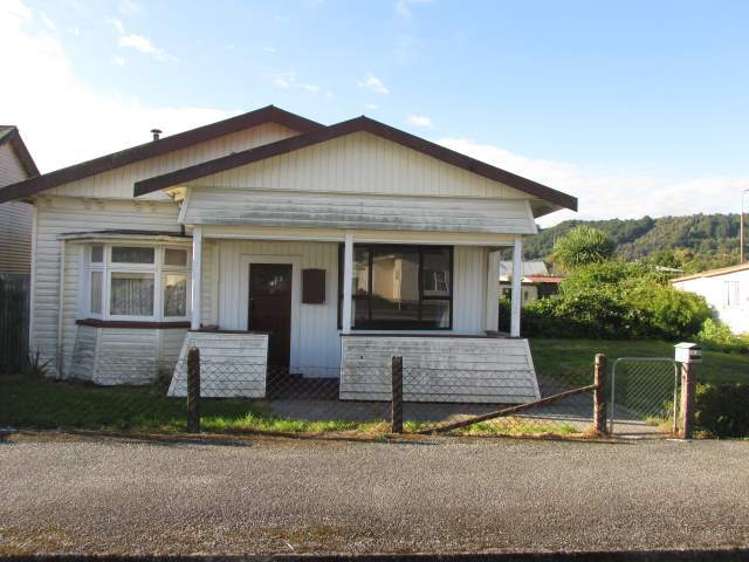 100 Broadway Reefton_8