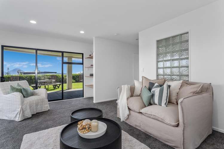 11 Island View Heights Coastlands_20