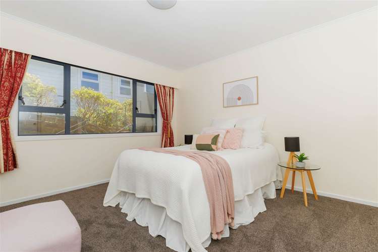 27 Fairburn Grove Johnsonville_11