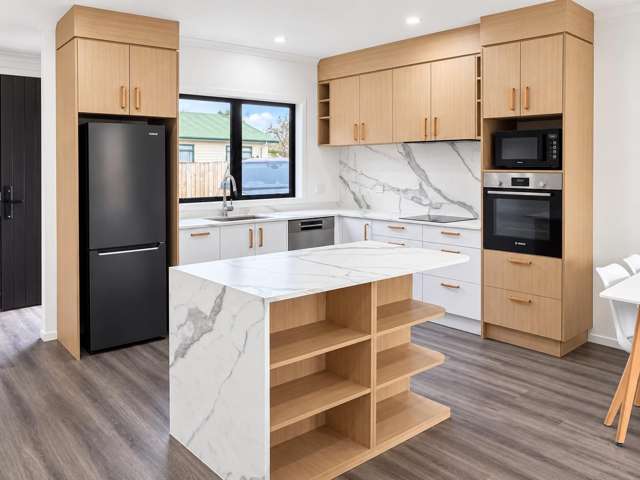 Fully Furnish - Outstanding Value in Pukete