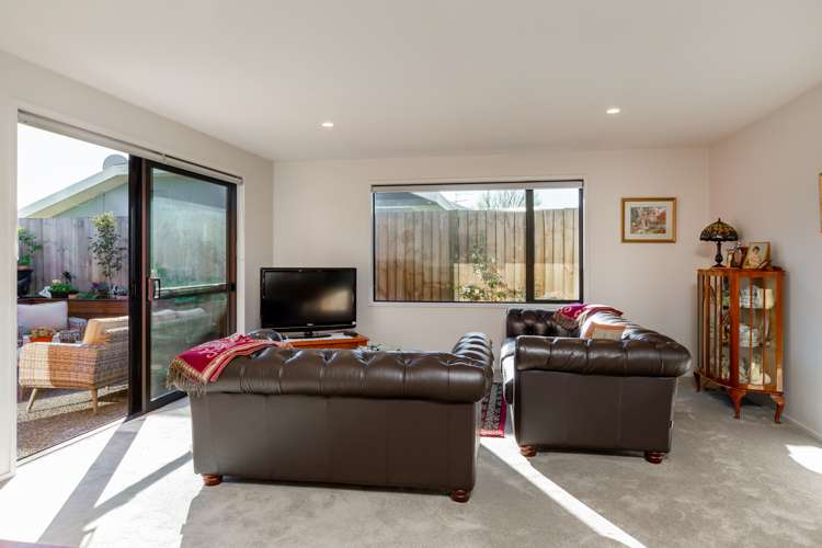 112a Charles Street Blenheim Central_11