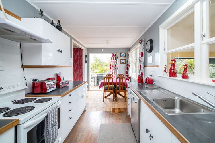 34 William Benton Street Featherston_10