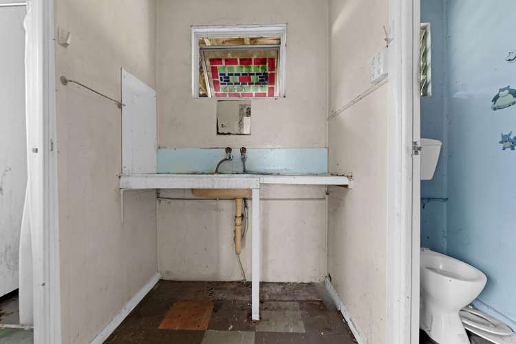 12 Ozich Avenue Te Atatu South_15