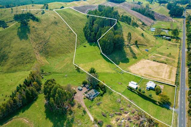 302 Whangamata Road Kinloch_3