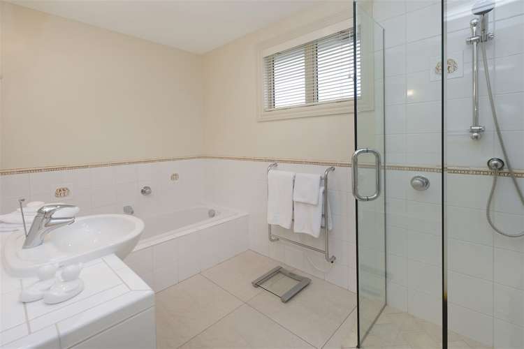 49 Lexington Place Shirley_21