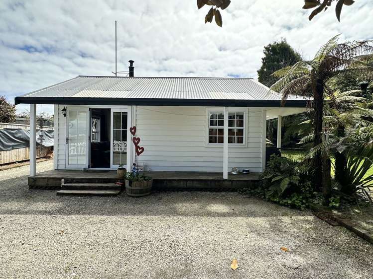 195 Sale Street Hokitika_14