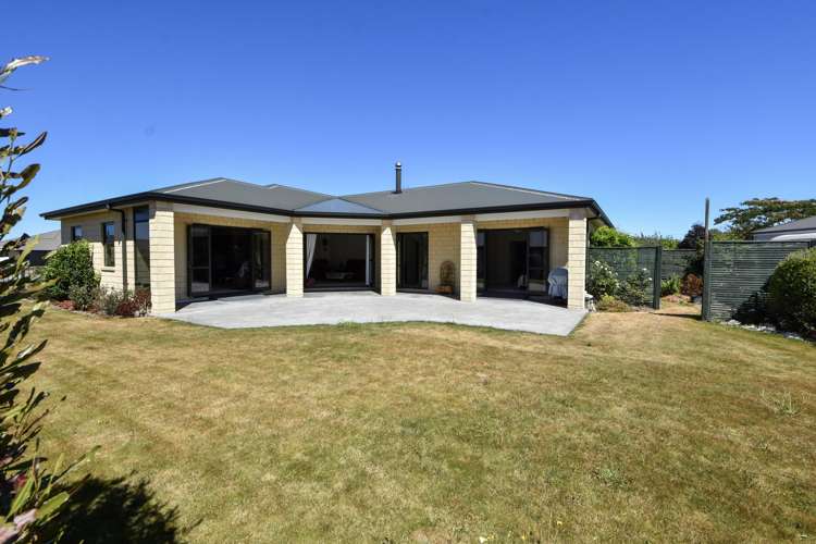 39 Armstrong Avenue Carterton_1