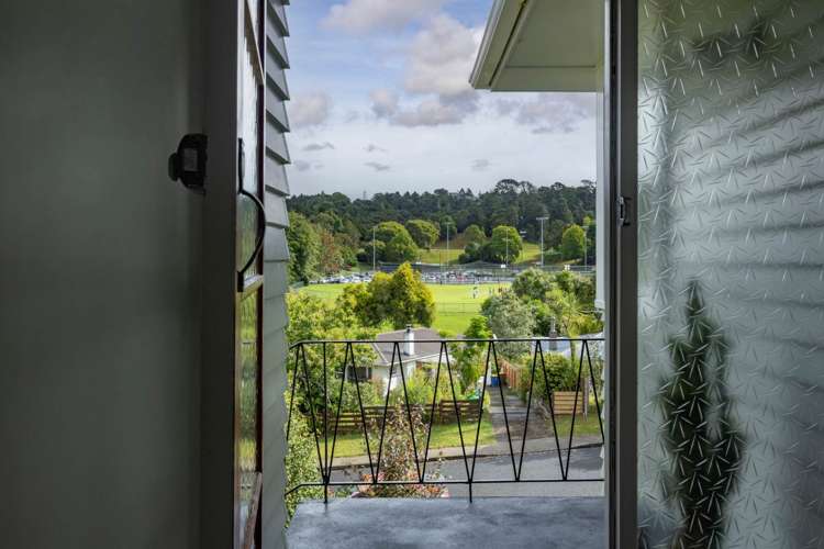 10 Ragley Street Titirangi_11