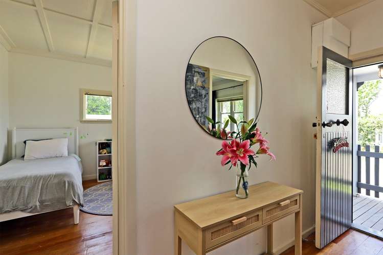 605 Willowpark Road South Akina_5