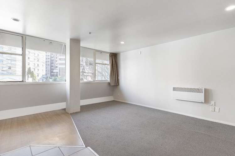 8F/2 Whitaker Place_2