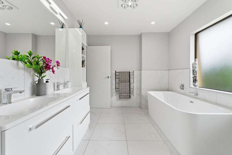 5 Wisteria Way Mairangi Bay_13