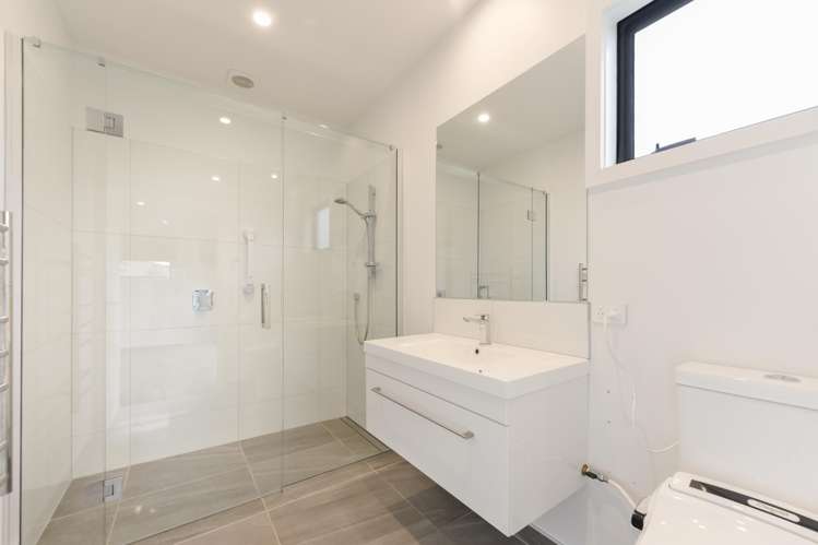 10 Sabine Drive Richmond_17