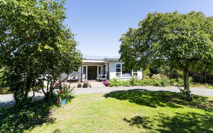 87 Arataki Road Havelock North_28