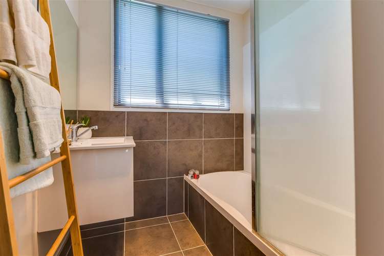 36 Heathdale Crescent Papakura_13