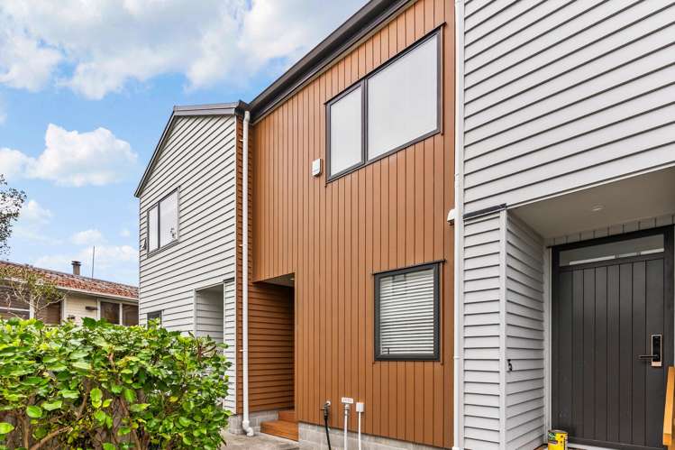 4/13 Windy Ridge Road Glenfield_10