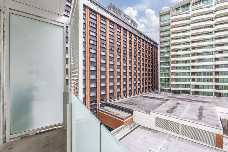 1212/10 Waterloo Quadrant Auckland Central_10